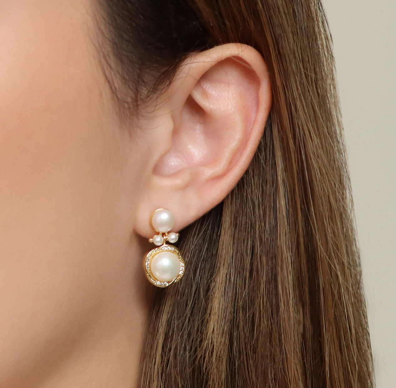 Pearl Duet with Brass Details